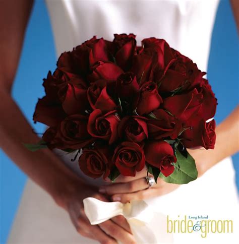 The Power of Black Magic Roses: Tips for Designing a Memorable Mixed Bouquet